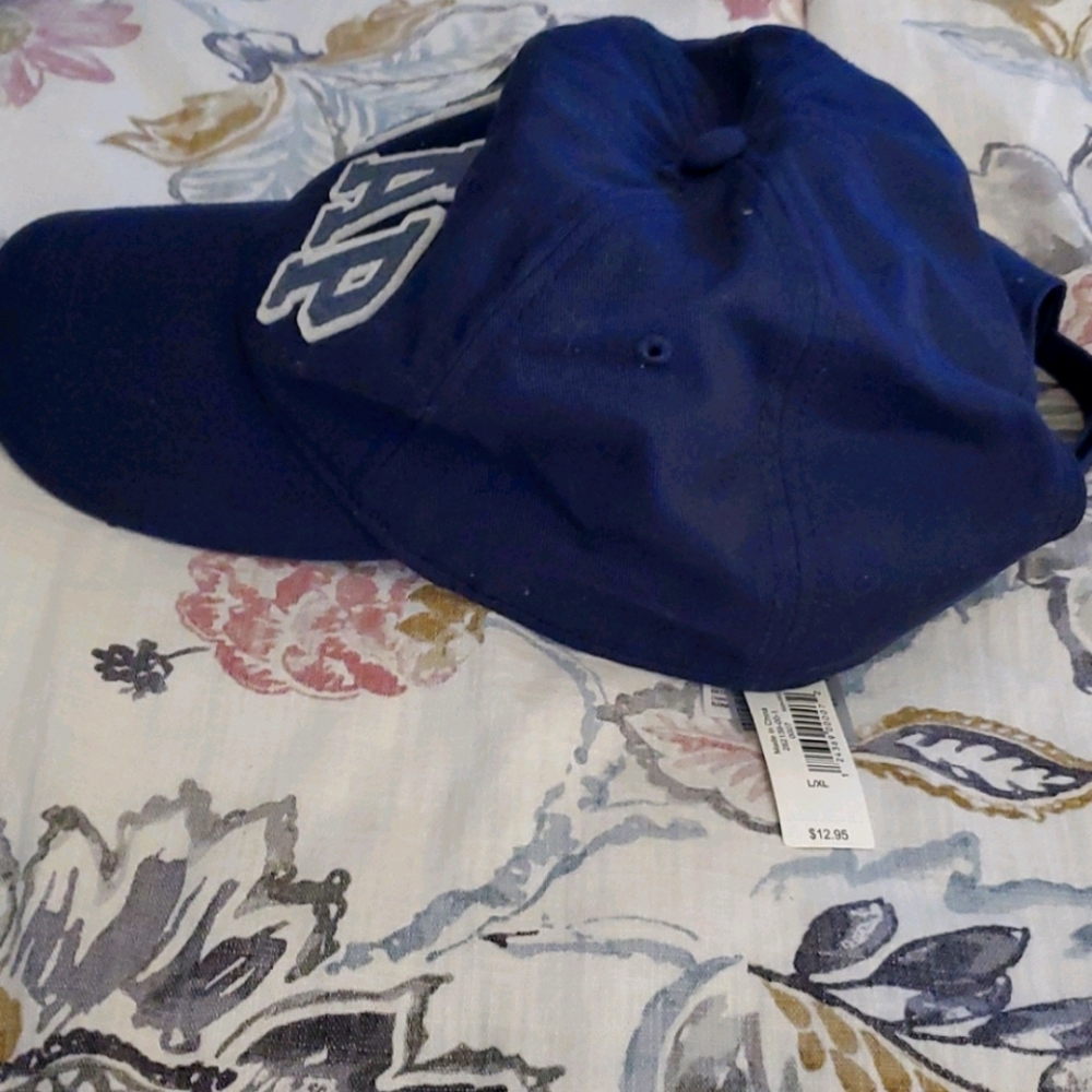 Baseball cap.
